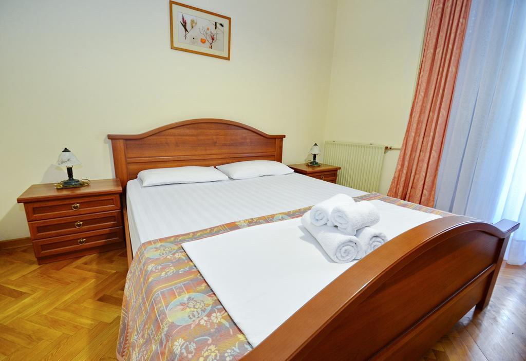 Villa Velzon Guesthouse Budva Szoba fotó