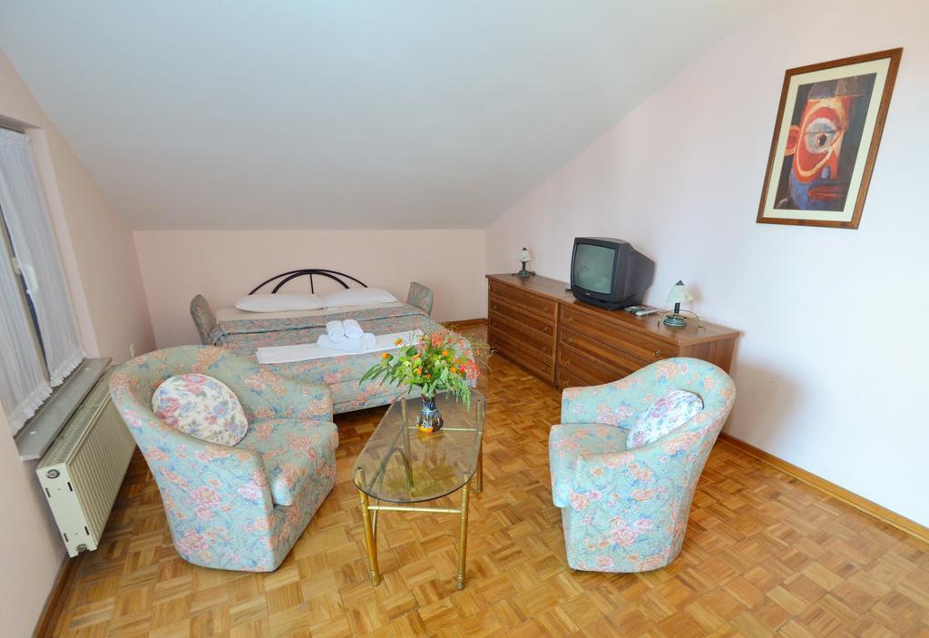 Villa Velzon Guesthouse Budva Kültér fotó