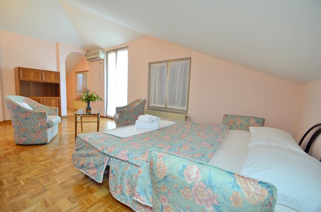 Villa Velzon Guesthouse Budva Kültér fotó