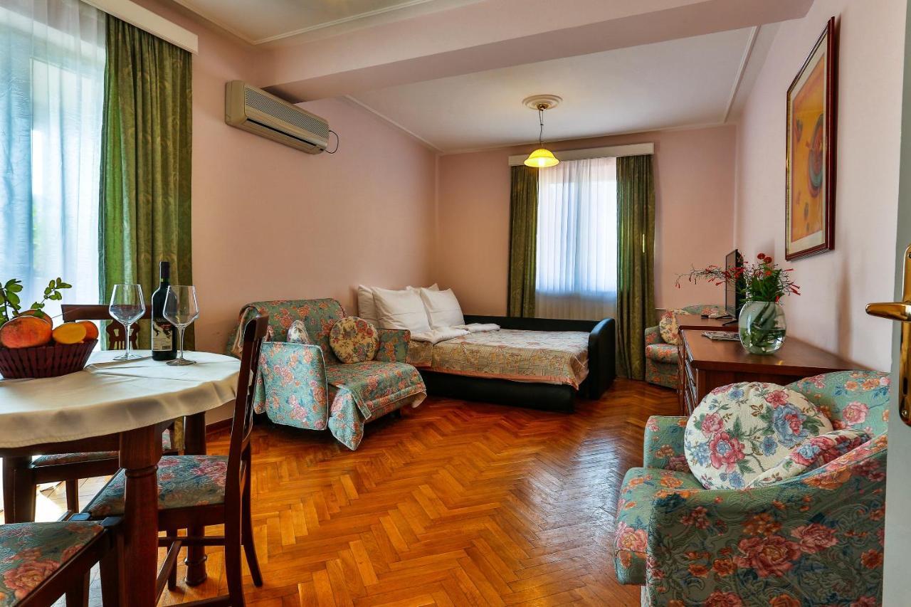 Villa Velzon Guesthouse Budva Kültér fotó