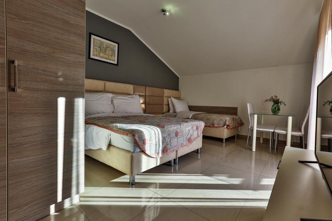 Villa Velzon Guesthouse Budva Kültér fotó